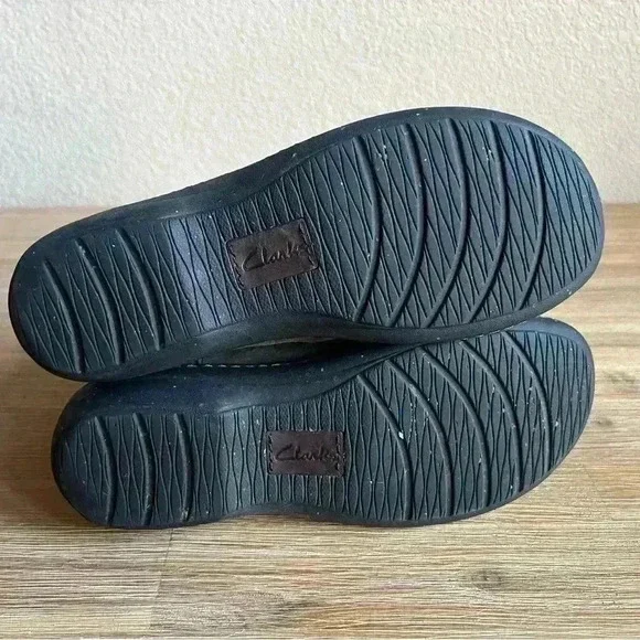 Clarks Ankle Boot Artisan Brown Suede Slouch Comfort Fashion Shoes Womens Sz 9.5 - Picture 11 of 13